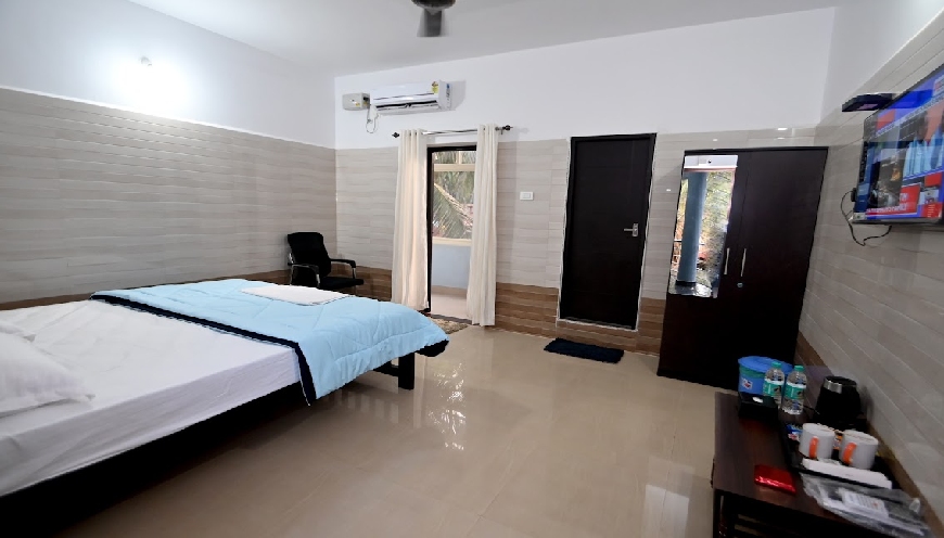 images/room/pe1.jpg